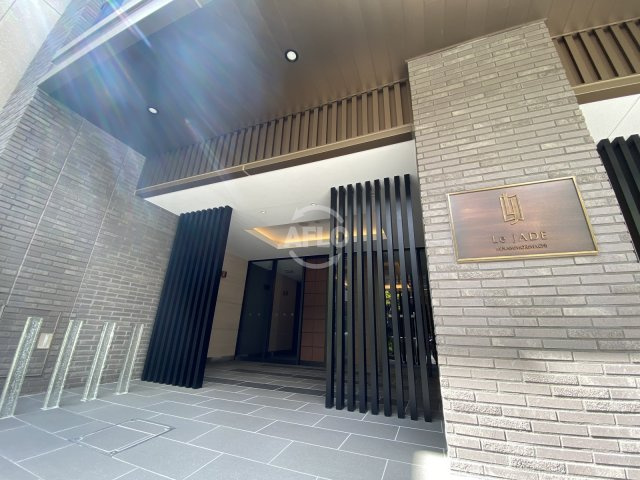 レ・ジェイド南森町　西天満小学校区のエントランス|レ・ジェイド南森町　エントランス
