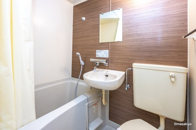 ソレイユ長野の浴室