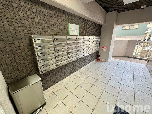 パールマンションのロビー|ゆとりのあるロビーです