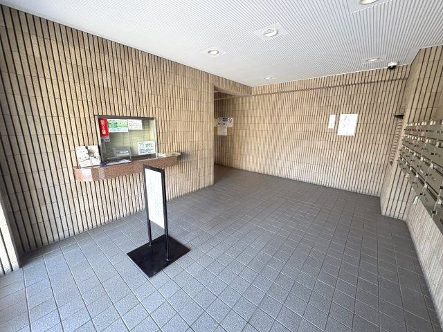 戸田公園第3ローヤルコーポのエントランス