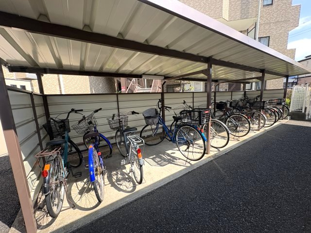 戸田公園第3ローヤルコーポの駐輪場