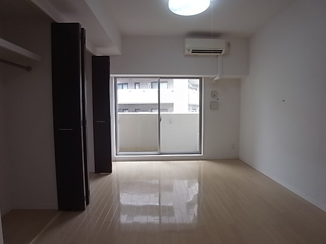 プレジール三ノ宮Ⅱの寝室