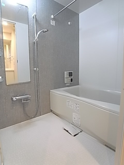 プレジール三ノ宮Ⅱの浴室