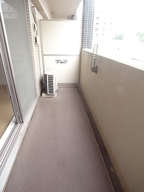 プレジール三ノ宮Ⅱのバルコニー