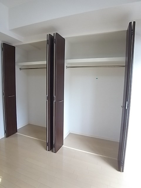 プレジール三ノ宮Ⅱの収納