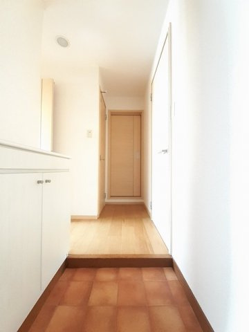 グランディール矢三Ａの玄関|玄関です