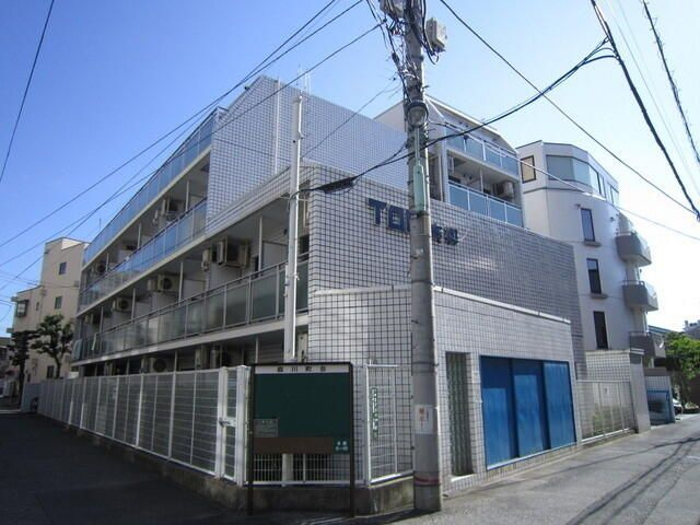 トップ本郷の外観