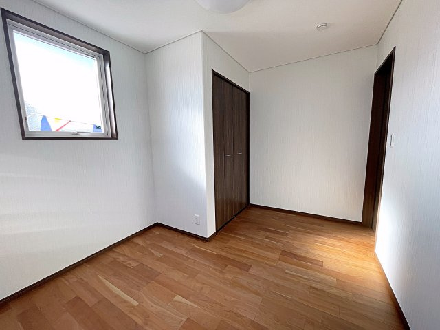 【エコnaホーム】　郡山市横塚6丁目　芳賀小・第四中の洋室|収納完備で室内もスッキリ！