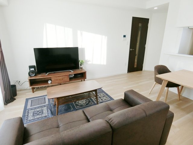 ドエル中野富士見町の内装|明るい室内です