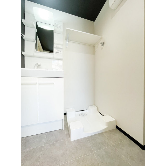 ラミィ中野坂上の内装|明るい室内です