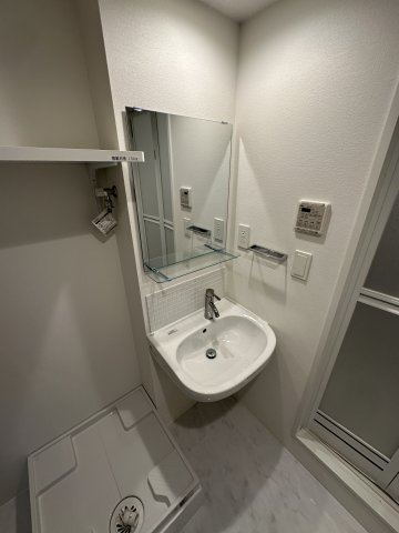 ＧＲＡＮ ＰＡＳＥＯ 池尻大橋の洗面所|スペースが確保できる洗面所です