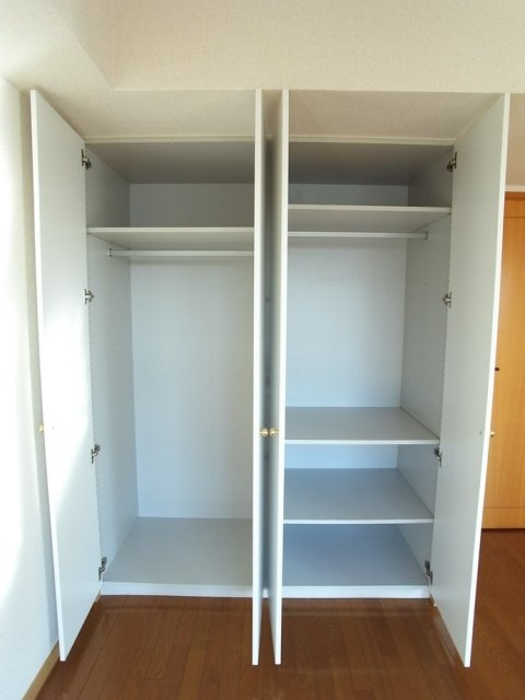 イトーピア広尾ヒルズクローチェの収納|クローゼット