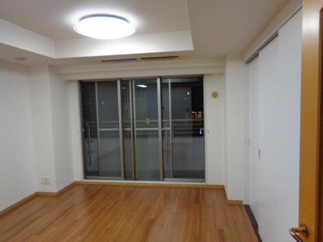 イトーピア広尾ヒルズクローチェの洋室|使い勝手のいい洋室です