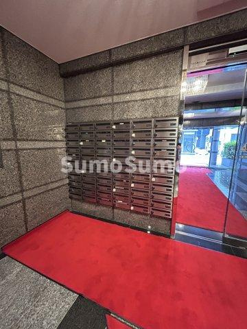 サンロイヤル東山のエントランス