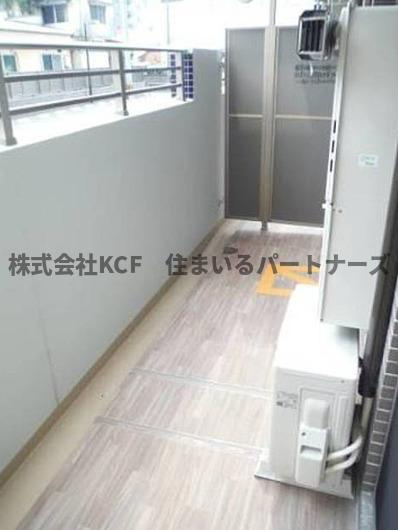 プレジデント正弥久留米駅前のバルコニー|暖かな日差しのふりそそぐバルコニー