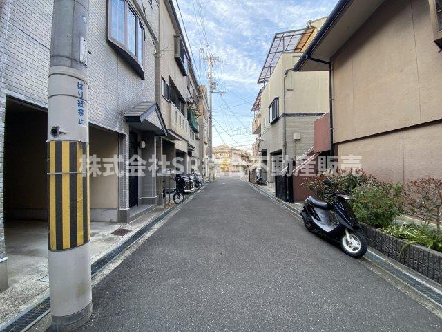 六万寺町1丁目中古戸建の前面道路含む現地写真|前面道路含む現地写真です