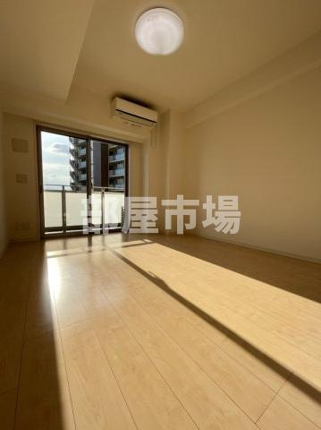 グランシアタワー亀戸の居間・リビング