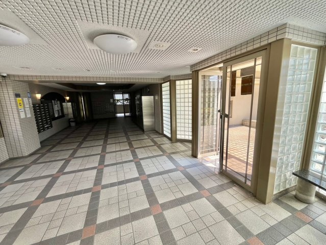 グレーシィ姫路白浜の宮のエントランス