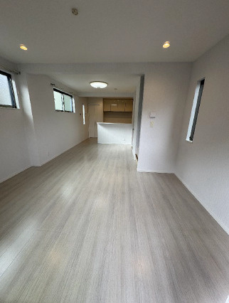 江東区亀戸7丁目戸建ての居間・リビング