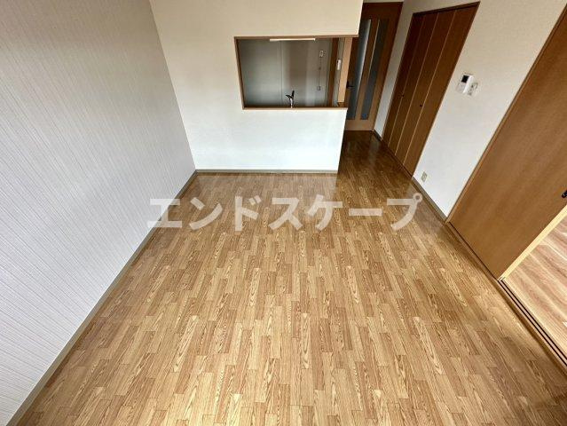 プレステージ中居の居間・リビング|高崎、前橋のお部屋探しはエンドスケープまで！お客様の理想お聞かせ下さい♪