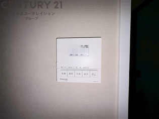 暖房機能があるため、冬場でも温かい浴室で入浴でき、乾燥機能があるため、水気を素早く取り除けます。また、換気機能があるため、湿気を素早く排出してカビや雑菌の発生を防ぐことができます。