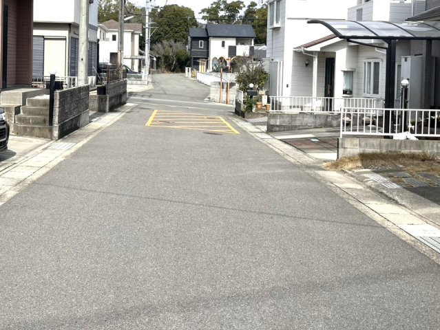 岩出市金屋の前面道路含む現地写真