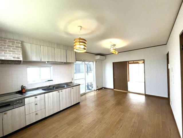 岩出市金屋の居間・リビング