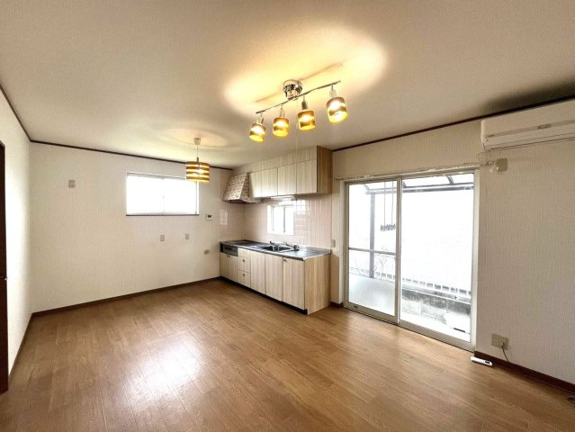 岩出市金屋の居間・リビング