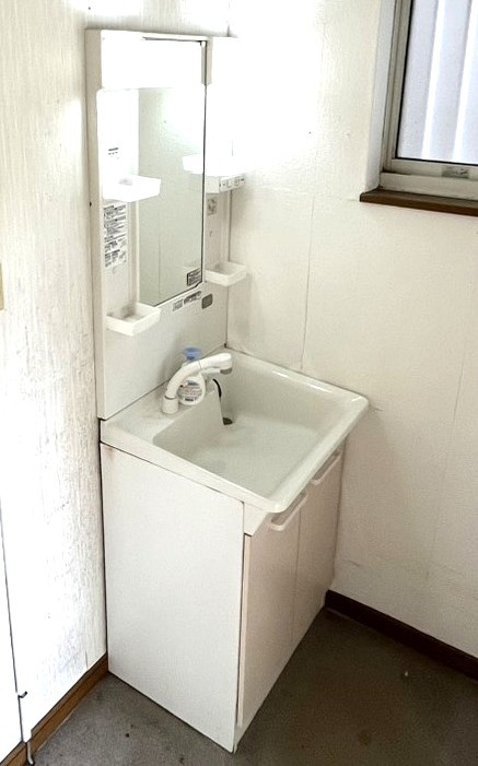 岩出市金屋の独立洗面台