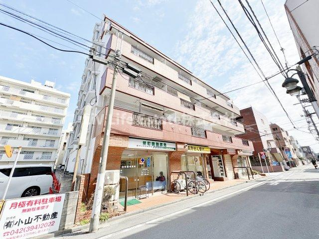エスカイア久米川の外観