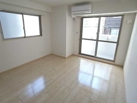 クロシェット2の洋室