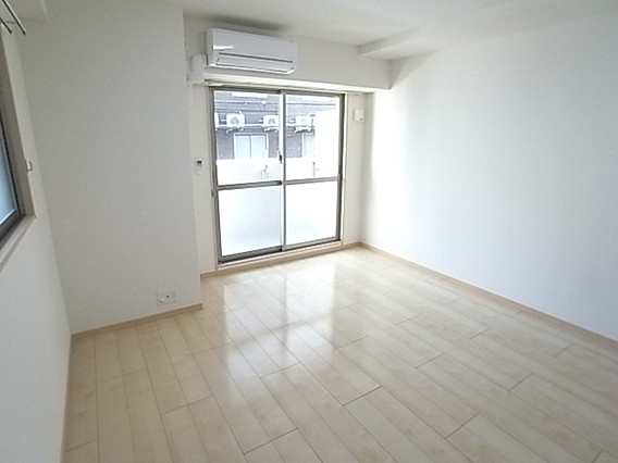 クロシェット2の洋室