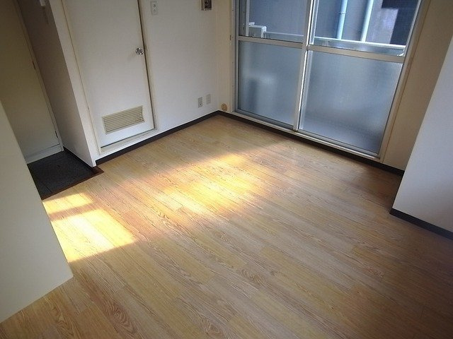 サンシャイン山手の洋室