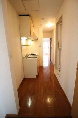 メゾンライラックの玄関