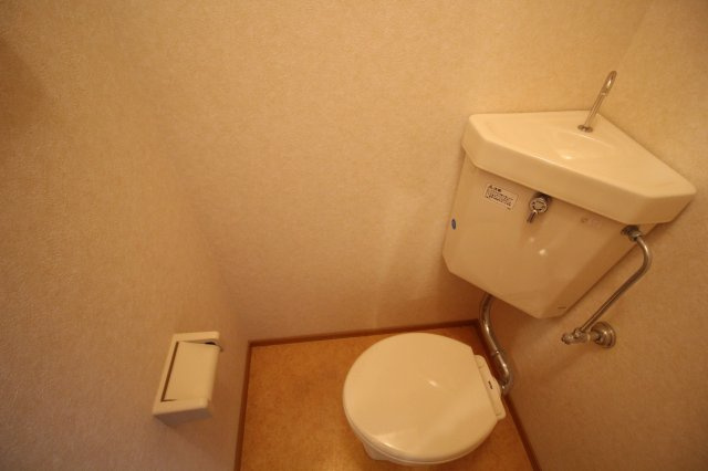 メゾンライラックのトイレ