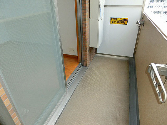 プレサンス神戸みなと元町のバルコニー