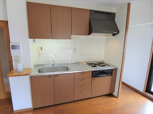 ローレル春日野道のキッチン