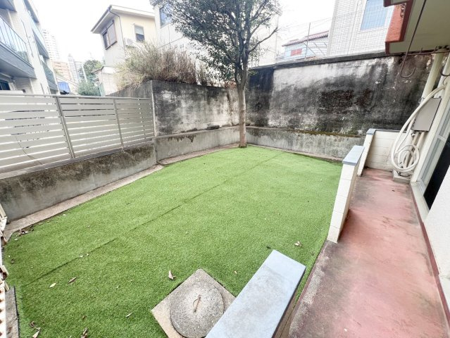 キャッスルマンション所沢の庭|お庭の付いた物件です