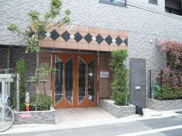 オリオ湯島のエントランス