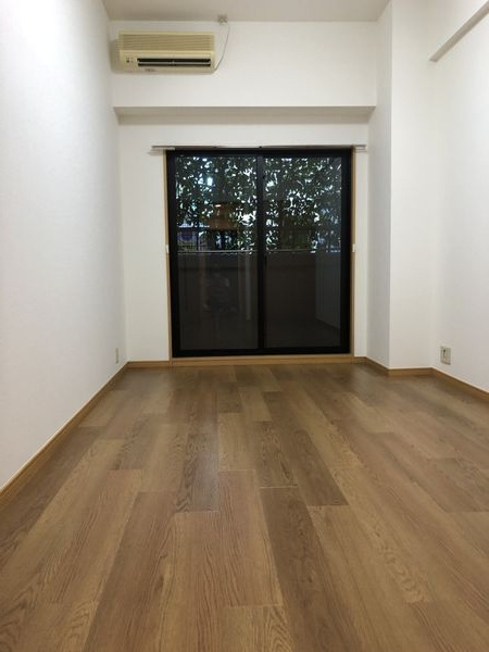 オリオ湯島の居間・リビング