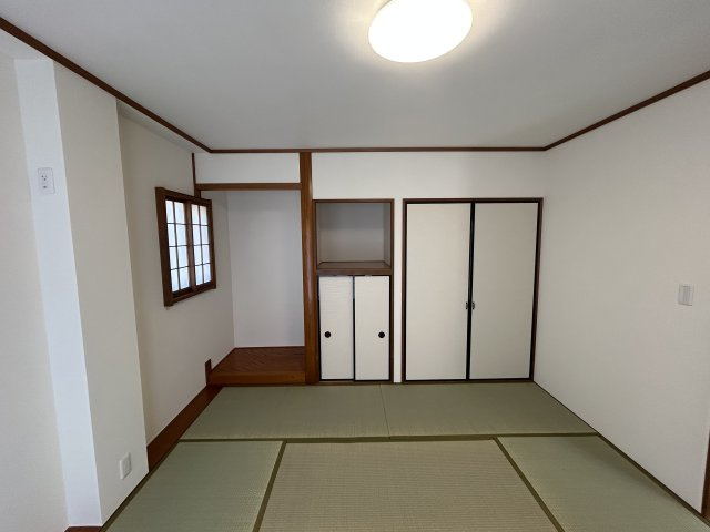津乃峰町長浜中古戸建の和室