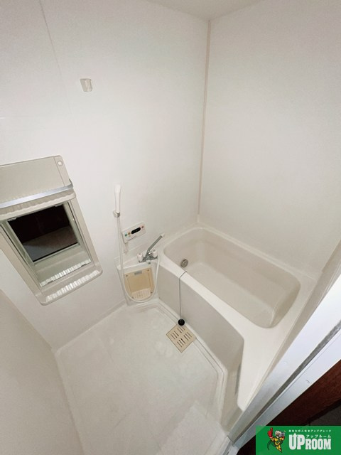 メゾン アンソレイエの浴室