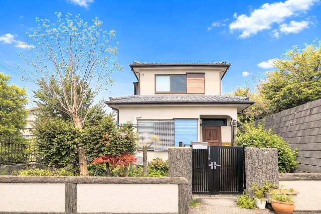 【外観】 | 横浜市旭区中希望が丘　売地 | ◆一戸建てを中心とした街並みが整然と続き、周辺は高い建物が建っていないので、緑の多い閑静な趣を感じる環境です。街並みや周辺環境も重要なポイントです！！