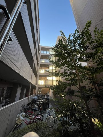 ライオンズガーデン戸田公園のその他共用部分|駐輪場