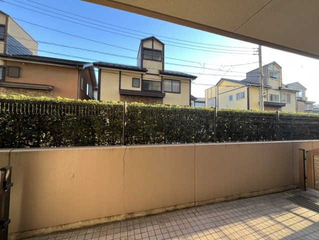 ライオンズガーデン戸田公園のバルコニー|南向きテラス