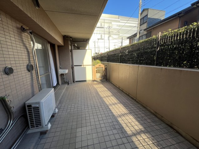 ライオンズガーデン戸田公園のバルコニー|南向きテラス