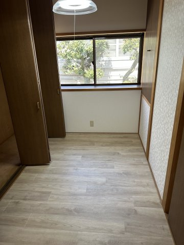 東尾久５丁目戸建１０の洋室