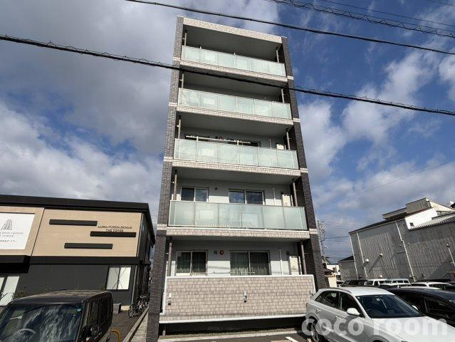 アヴニールの外観