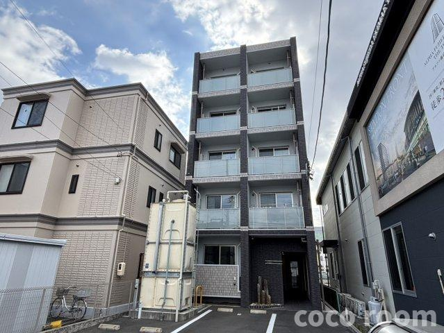 アヴニールの外観