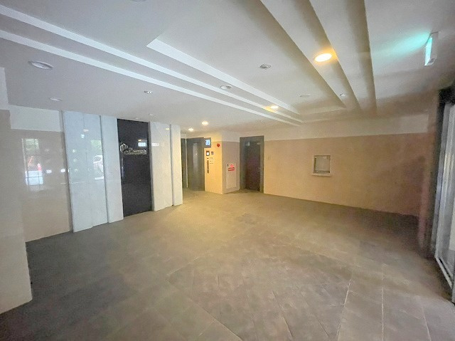 プレサンス新大阪クレスタのロビー